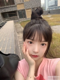 #台北輔仁學生妹：樂樂 163 C 43 20歲  高顏值、皮膚白、鉛筆腿、一線鮑