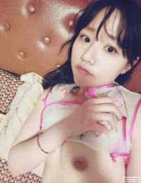 台中熱推茶：草莓 157.C.43.21歲 甜美可愛 幼嫩清純肉體 粉色乳頭穴穴敏感 服務很貼心
