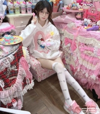 台北蘿莉學生外約：點點 158 C 42 19歲 #羅莉學生妹 高顏值 白皙 纖細  超清純可愛