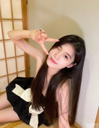 台中學生妹：子晴 160.45.C.19歲 俏皮可愛和笑容甜美 白皙的鄰家女孩 超有女友fu