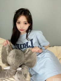 台北清純學生妹：球球 158cm.C.44.20歲 清純甜美 身材苗條 膚白