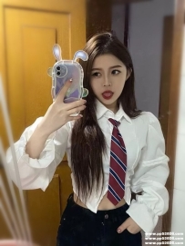 台中外送茶-小柔 163 C 45 25歲 #冷艷冰山美人來啦~享受做愛既配合又敢玩 配合度超高