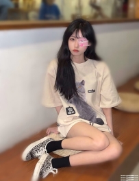 台北在校學生妹：雅文 163 C 45 21歲 身材苗條 白皙 清純女友fu滿滿 鮑魚緊實又敏感水