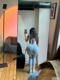 台中美腿正妹：冰冰 167.D.26歲 魔鬼身材 氣質漂亮 配合度高