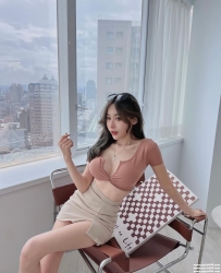 #台北JKF女郎：天使 168 E 25歲 #氣質大奶 #膚白 #長腿 妖嬈十足