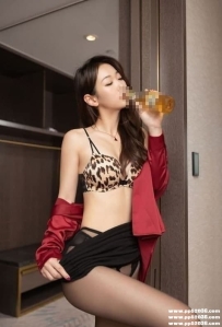 台北美腿茶：敏兒 164cm D奶 28歲 爆乳輕熟女 真奶又挺又 小蠻腰翹屁屁超誘人