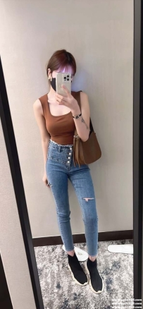 新竹外送茶：婷婷 160 C.23歲 電信公司客服 她也很少有性愛經驗 想嘗試性愛 熱情主動