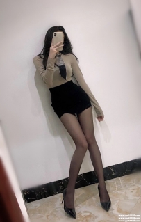 台南美腿辣妹：安娜163 C+ 26歲 柔軟適合玩各種高難度的姿勢