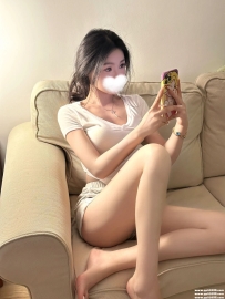 台中高檔茶：易欣167 C 47 24歲 俏麗美女高顏質 細腰翹臀 迷人腰窩 敏感多汁 纖細曲線