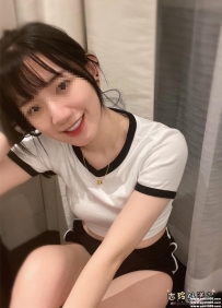 高雄新妹初兼：小雪 156 C 43 20歲 青春肉體 粉紅色系的奶頭 #美鮑粉嫩超緊緻 配合高
