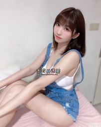 臺中學生妹:雲朵165cm 48kg C杯 24歲，私密處水潤多汁 可以來試試喲~