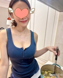 高雄氣質熟女：#怡婷 164 D+奶 32歲 很敢玩 老公常常出差 很缺少愛的陪伴 #性慾很強