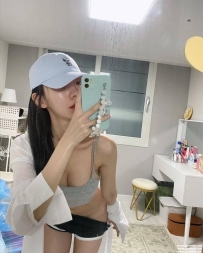 台北外送茶：西歐 164 D 45 23歲 漂亮 身材熱火 纖瘦小蠻腰 螞蟻腰的身材 配上彈性的
