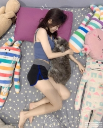 高雄外約學生妹：KIKI 158.C.45.21歲 肌膚雪白，在校學生 短期兼職 喜歡親親❤️