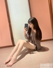 台中學生妹-怡景 160 45 C 19歲 妖嬈身姿 身材辣 小蠻腰小細腿 做愛次數少 鮑魚緊緻