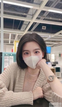 台中熱推妹：檸檬 160 C 46 24歲 清純甜美護理師 女友fu十足