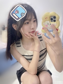 臺中外送茶：小可158.C.21歲 白皙嫩膚身材小隻 愛乾淨 穴粉緊緻 輕巧纖細