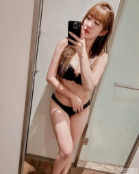 高雄大奶妹：曉霞 165 47 E 26歲 漂亮輕熟女 性感誘人的身材