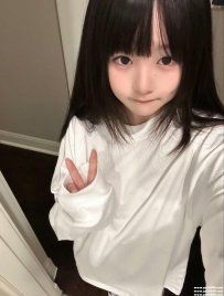 幼齒學生妹：音音155.B.42.18歲 小隻  很鄰家女孩 床上是淫蕩的 口交技術讚