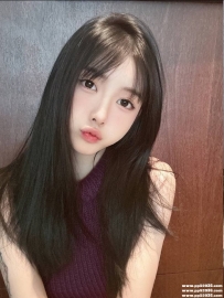 台中學生妹外約：希望163.C.45.21歲 顏控首選~ 清純氧氣正妹 顏值正皮膚白