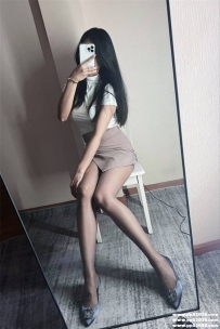 台中高挑外送茶-夏恩 166.D.47.30歲 性感 慾姐型 黑絲美腿超誘人 溫柔小女人