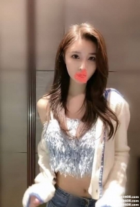 台中高檔茶：小貝 168cm 47kg C+奶 24歲 高挑顏值高 美腿細腰