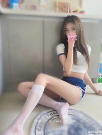 性感騷妹：茜瑜157.C.44.22歲臉蛋不錯看 魅力電眼魅惑十足