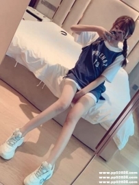 台中清純學生妹：昆凌158-C--20歲 清純小隻馬正妹 粉嫩青春肉