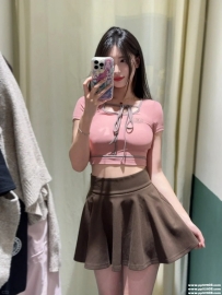 台中找美女：佳恩162.48.E.24歲 穴緊多汁插入還會有噗呲噗呲的ㄌ 淫蕩聲音 個性親切