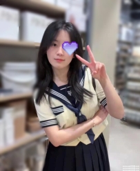 台中嬌小學生妹-舒舒 156 B+ 44 20歲 嬌小 學生妹 外貌清純甜美 讓人很有保護慾