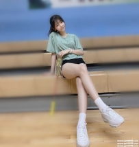 台北熱推茶：藍天 163cm.C.46kg.23歲 高挑修長白皙美腿 顔值高