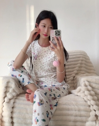 超正的護士：艾青162.B+.25歲 口交技術一流 非常主動 玩親親 按摩 鴛鴦浴 吹簫 冰火