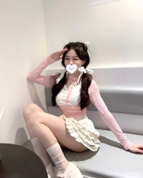 台中紅牌正妹：婉婉 163.45.D.21歲 甜美漂亮 皮膚白 小穴鮮嫩多汁~歡淫品嘗