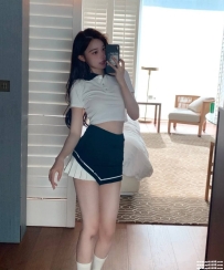 台北美腿學生：漫漫 166.C.46.20歲 #在校學生妹 顏值超級高 清純校花 JK制服誘惑