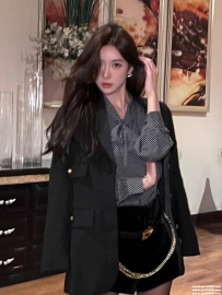 台北極品尤物：W 172cm D 46kg 22歲 中戲真實在校生 學生兼職 真實本人 #極品尤物👍