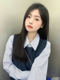 學生外送茶 悅音164/47kg/C/20歲 帶著青春與青澀的雙重魅力 身材纖細