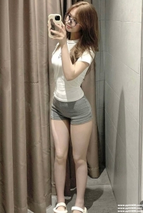 新竹外約：小櫻159.C.20歲 花店小妹兼職 俏皮可愛 很乖 很溫柔