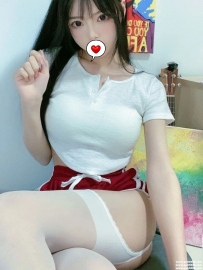 台中大奶妹：小咪 164cm E奶 21歲 巨乳正妹 豐滿美尻任君玩弄