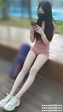 高雄口碑茶：劉心 162 46 C 25歲 美腿瑜伽老師 皮膚白 CP值高