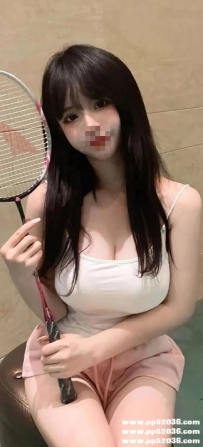 台中大奶正妹：小白162-E+-19歲 性感微肉大奶正妹 性欲極強