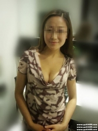 高雄外約茶:徐老師 163-D-40歲 身材很贊 全程接受無套 玩很大