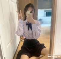 高雄學生茶：九兒 158.C.19歲 嬌小可愛很漂亮 瘦 膚白 超級騷