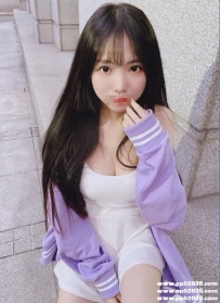 台中大奶蘿莉妹-林恩熙 159 D 46 22歲 長相甜美 很騷 床上技術 很好 主動又熱情