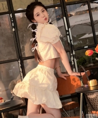 台中學生外送：林夕160.B.46.20歲 蘿莉類型 私處粉嫩無毛 三點可親可舔 聲音超甜