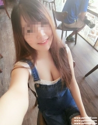 高雄熱推妹：安琪 160 D 45 21歲 風騷粉嫩在校學生 粉嫩小鮑魚