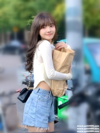 臺中實習護士：泱泱156.B.42.23歲 清純風 小小隻der