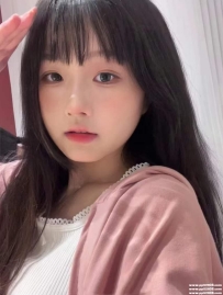 台北幼齒學生：月兒 156 C+ 18歲 #清純小隻馬學生妹 顏值頗高 小穴緊實 粉嫩 極度敏感