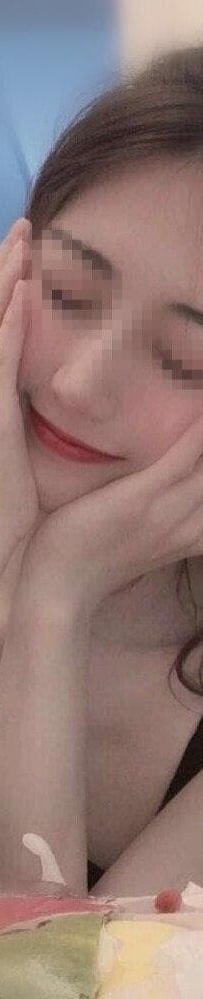 高檔校園女神：喬恩 167-C-22歲 高挑氣質型兼職外拍 瘦 美腿