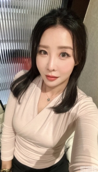 櫃姐外約：芸琪163.D.48.32歲 講話甜甜又很會看眼色 誰來都能哄得開心