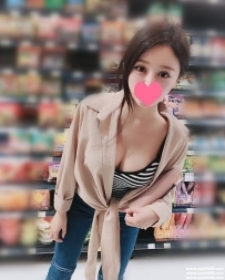 台中大奶紅牌：婉瑜 163 E奶 23歲 汽車業務正妹專員 青春甜美